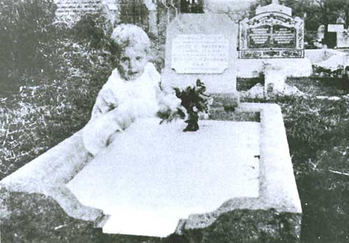 baby ghost picture